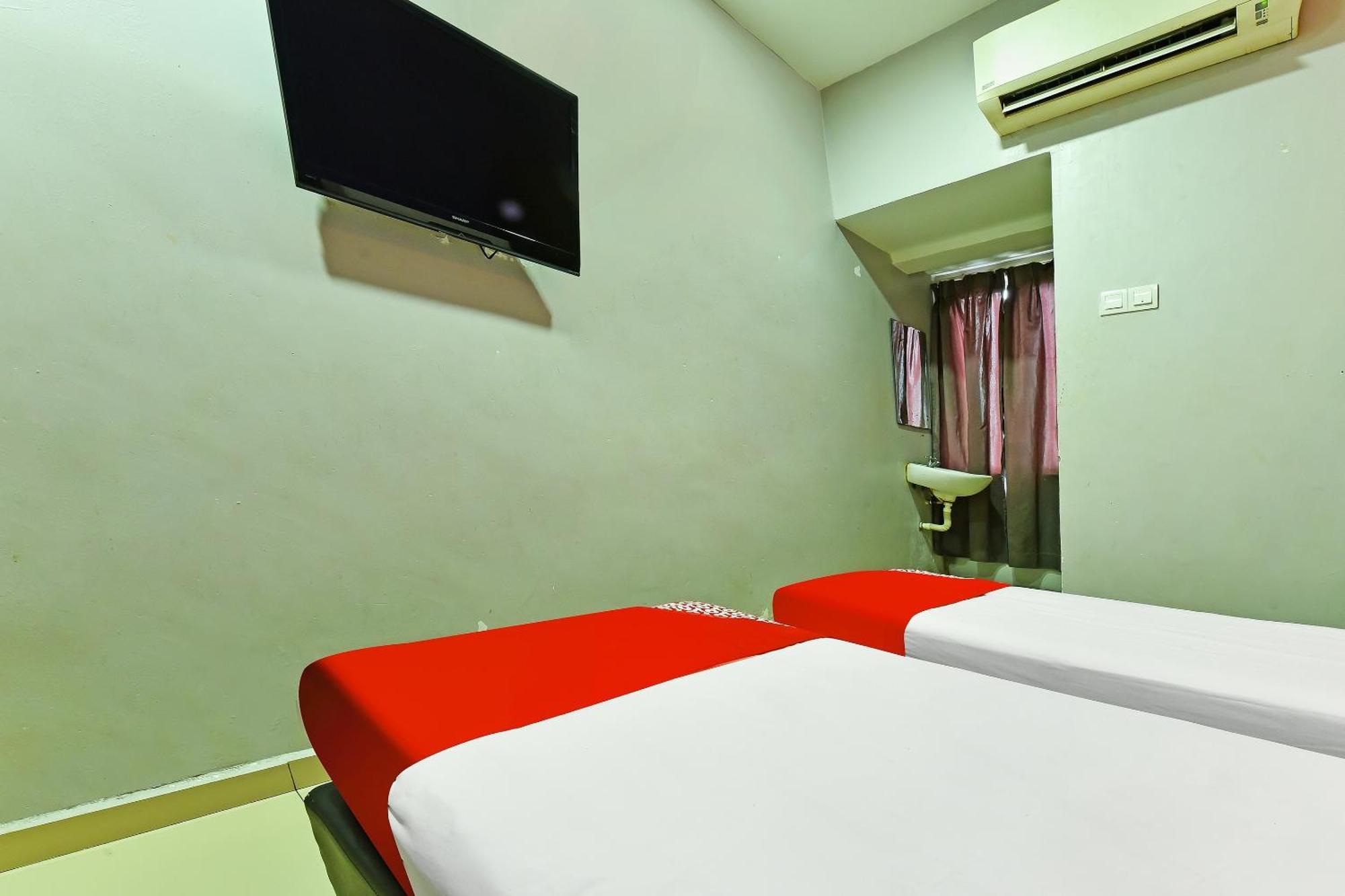 Oyo 90138 Hotel Elwarda Klcity Kuala Lumpur Exterior foto